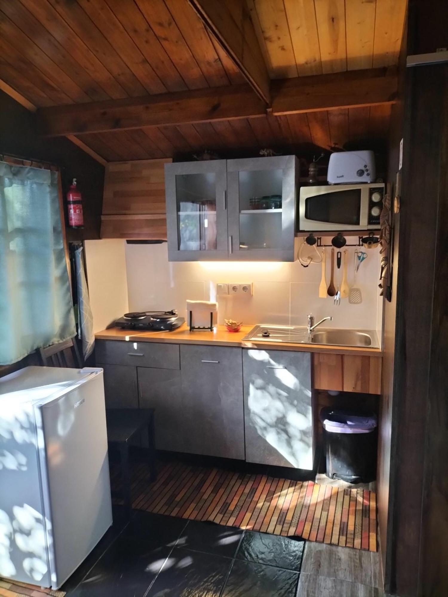 Dinocamp Guest House Lourinhã Eksteriør bilde